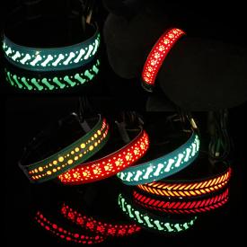 LED发光宠物狗项圈 雕花皮质 不同花色 4个颜色 现货供应 一件代
